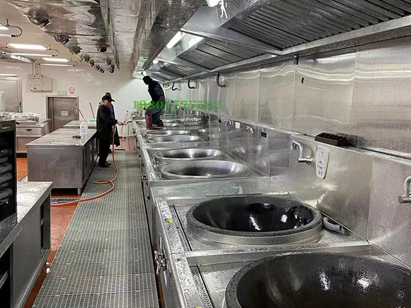 廚房安裝設(shè)備